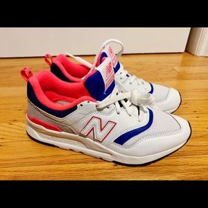 Never worn New Balance 997H Women’s size 6.5 shoes